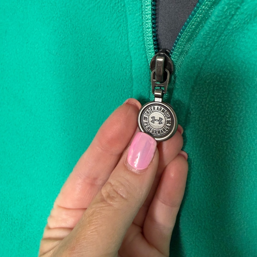 Under Armour Performance Fleece Pullover – Women’s Semi-Fitted - Picture 4 of 5